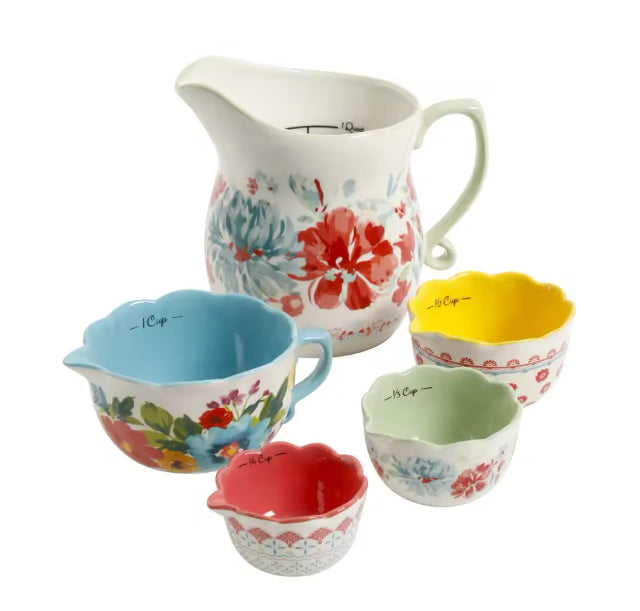 Vintage measuring cups 5 piece set